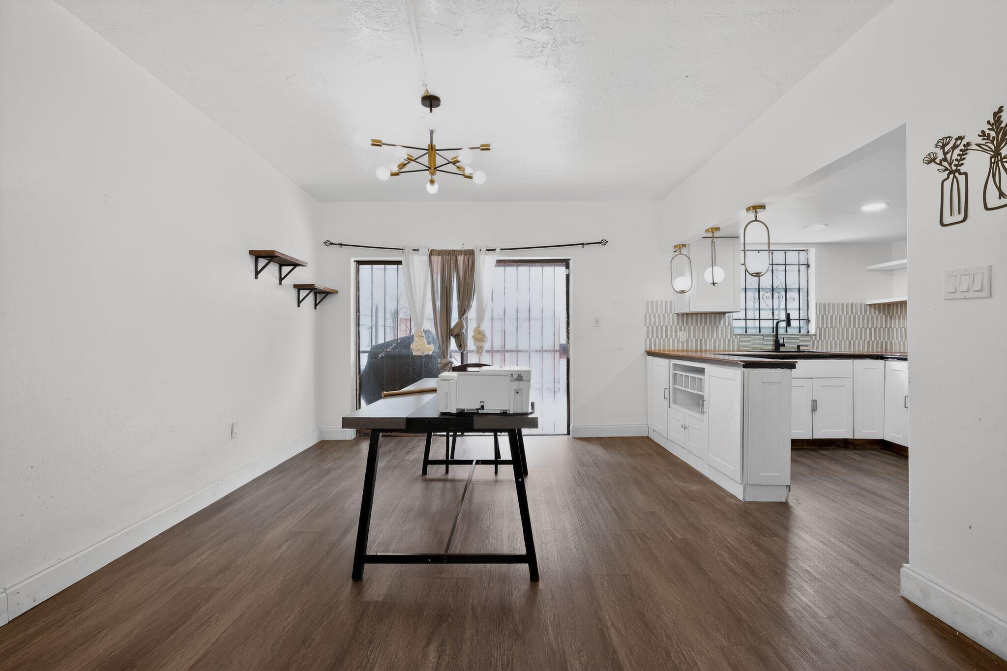 THE ARBOUR TOWNHOUSE SEC 3 CONDO - Residential