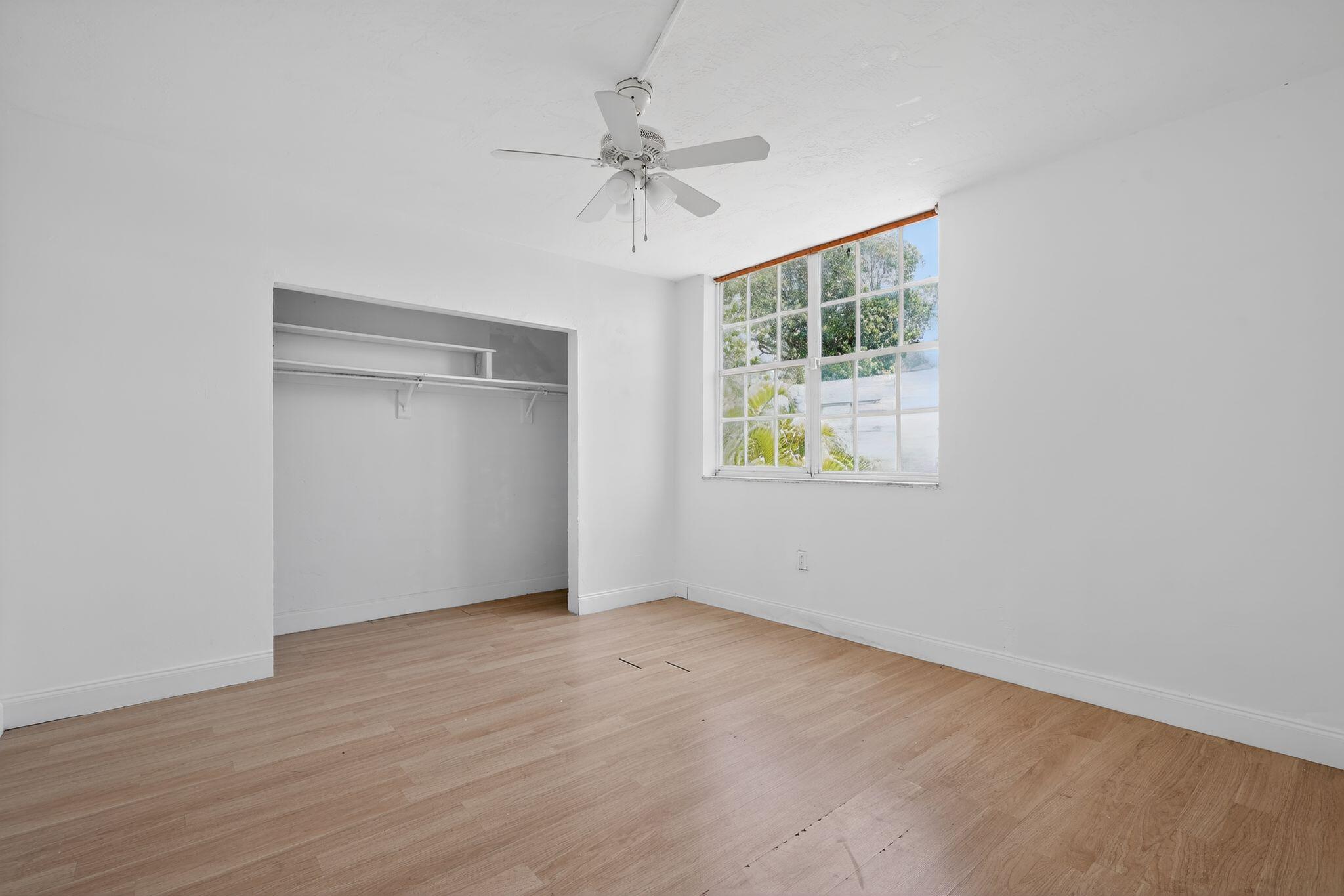 THE ARBOUR TOWNHOUSE SEC 3 CONDO - Residential