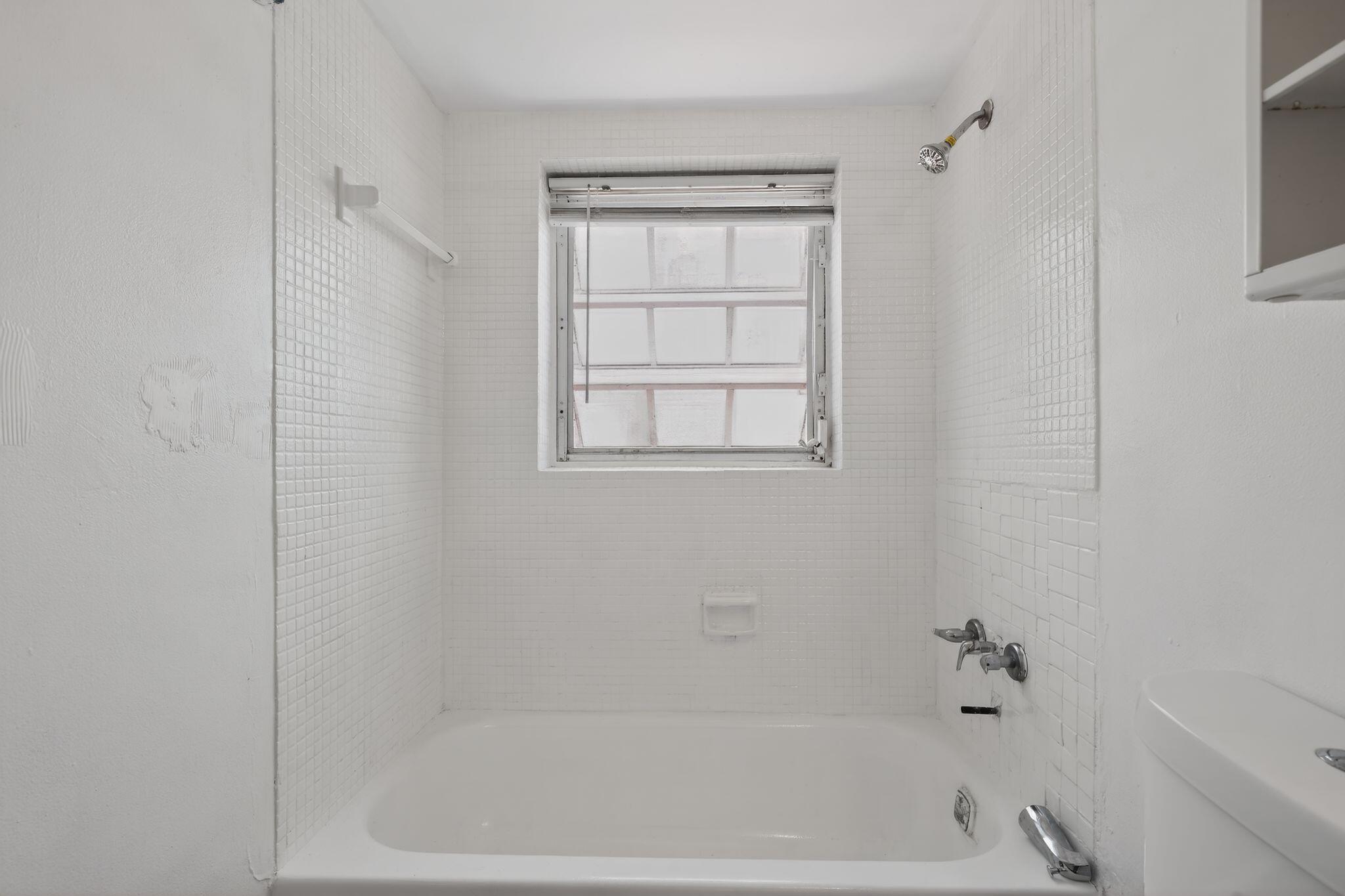 THE ARBOUR TOWNHOUSE SEC 3 CONDO - Residential