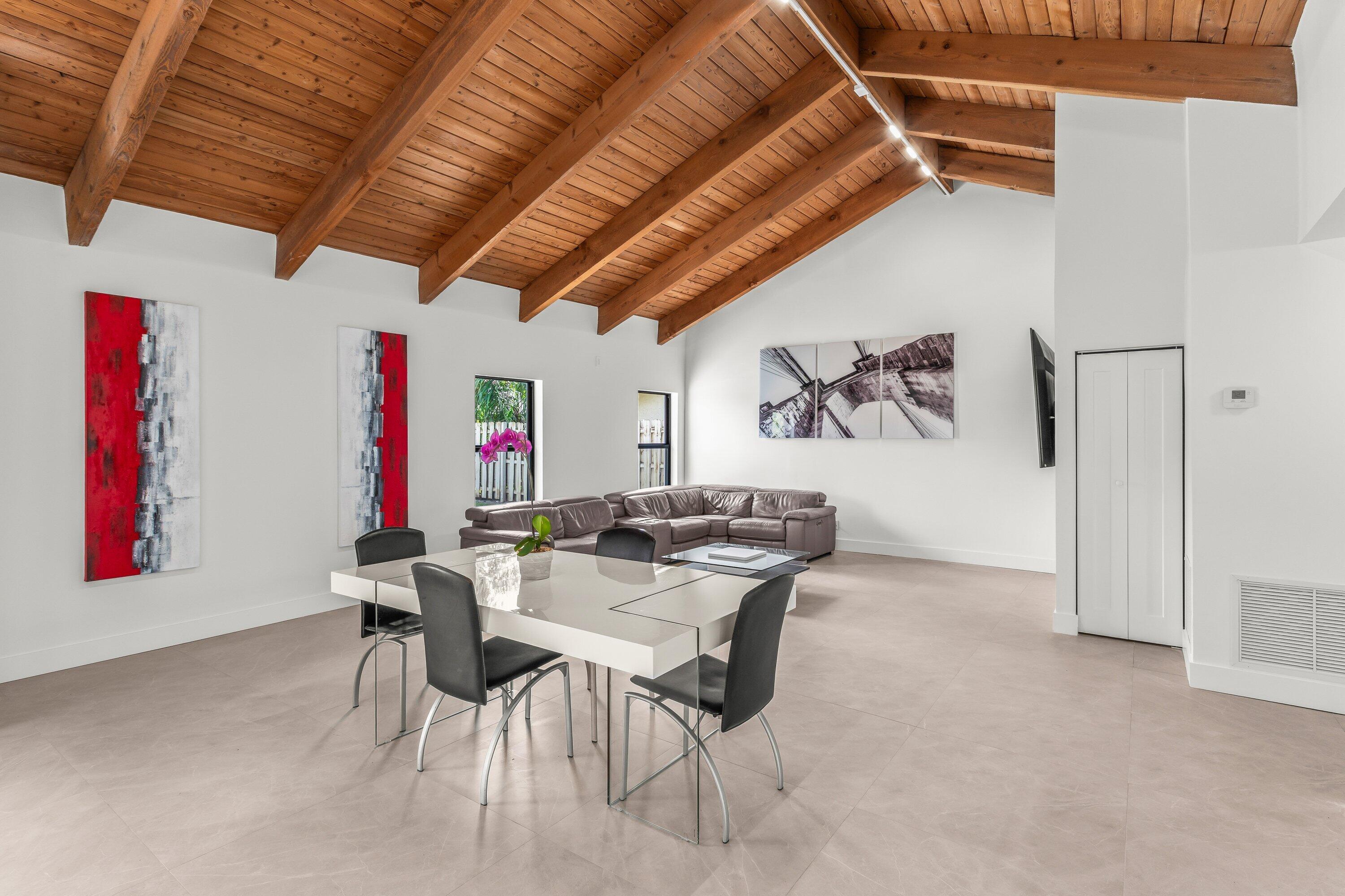 ESCONDIDO - Residential