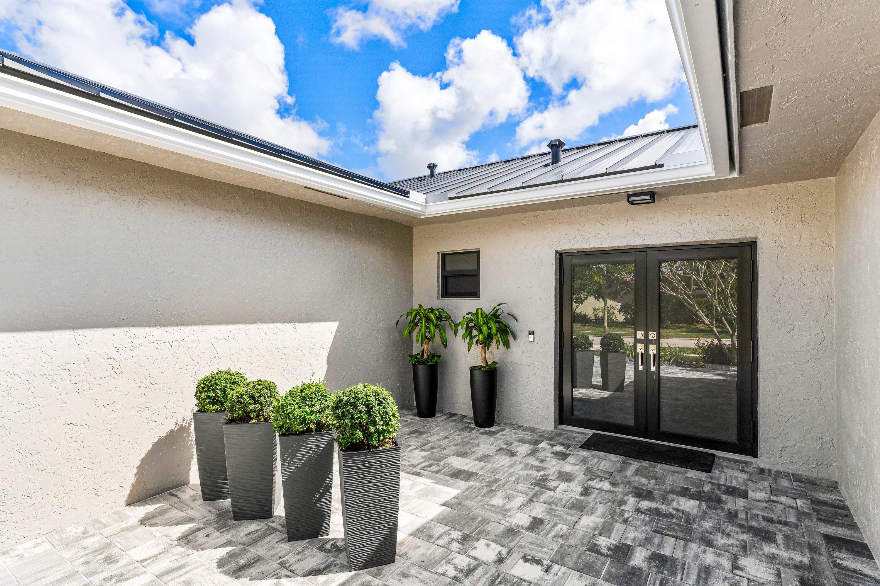 ESCONDIDO - Residential