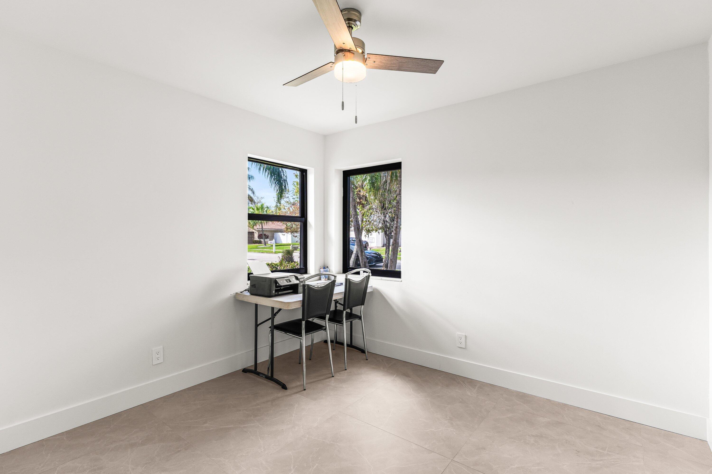 ESCONDIDO - Residential