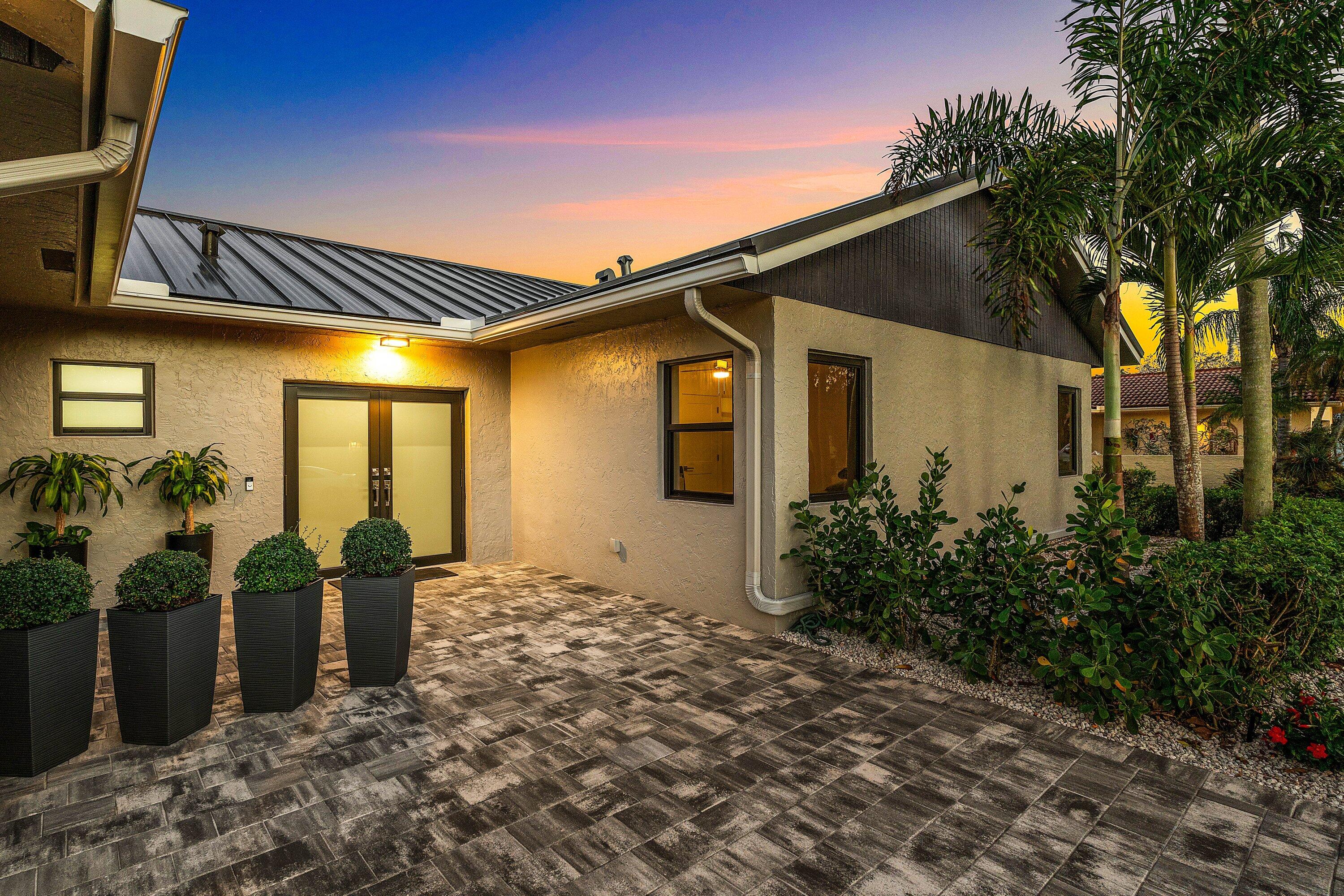 ESCONDIDO - Residential