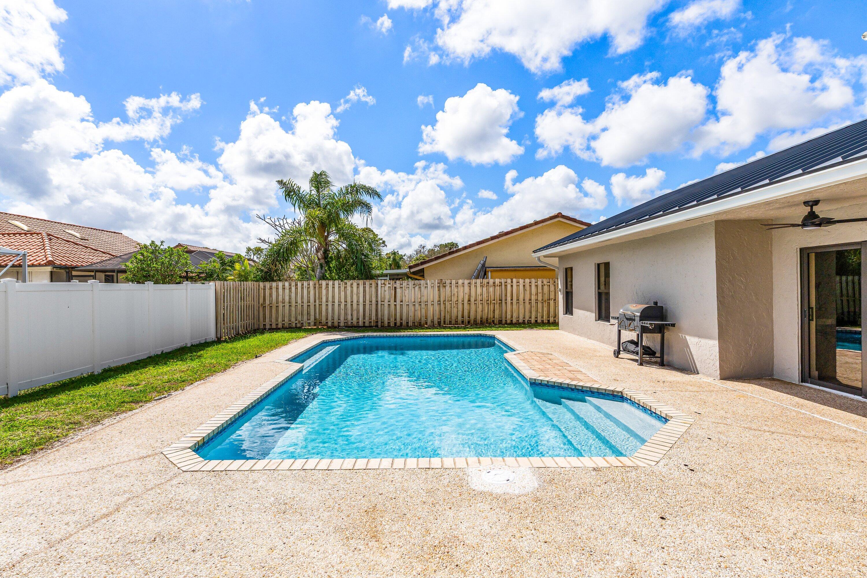 ESCONDIDO - Residential