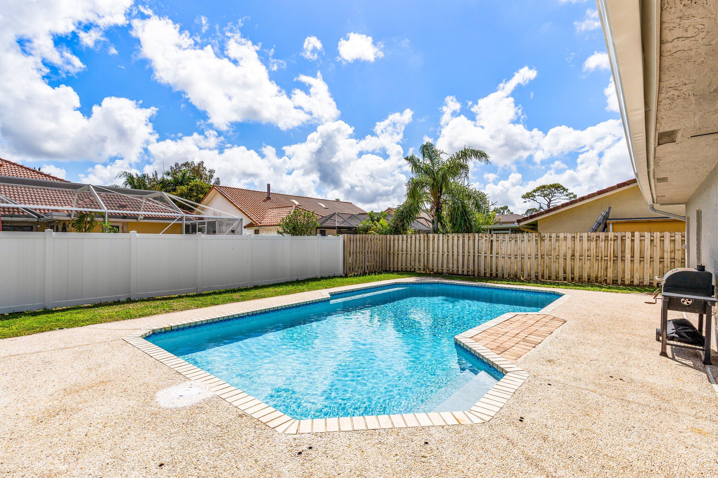 ESCONDIDO - Residential