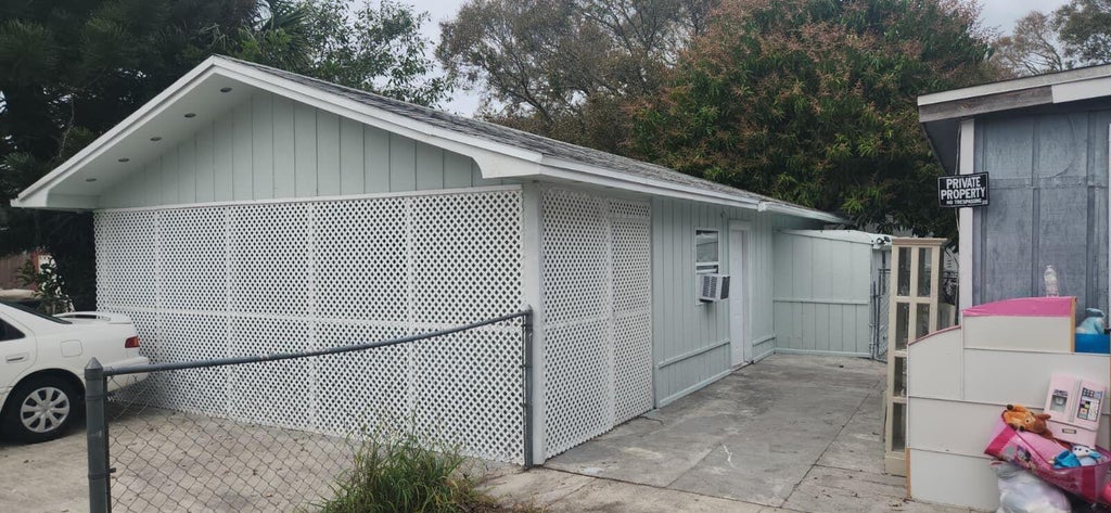 Photo of 611 S 21st Street, Fort Pierce, FL 34950 (MLS # B26054866)