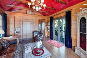 LANTANA POINT - Residential Lease