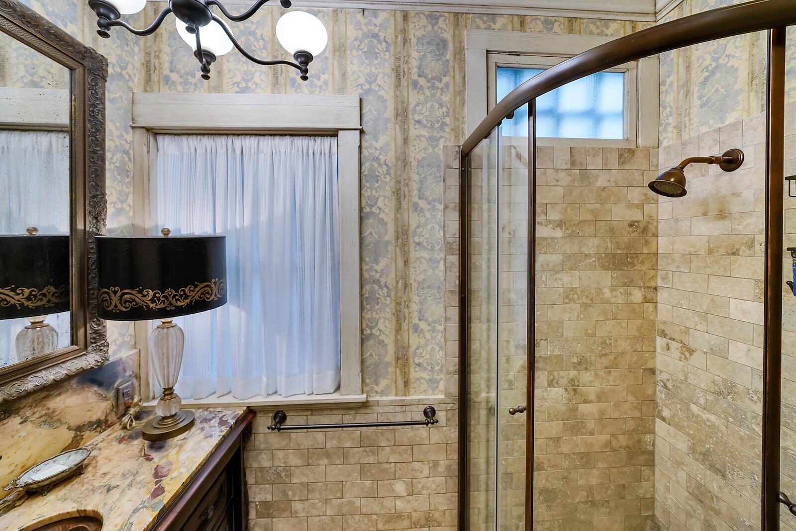 LANTANA POINT - Residential Lease