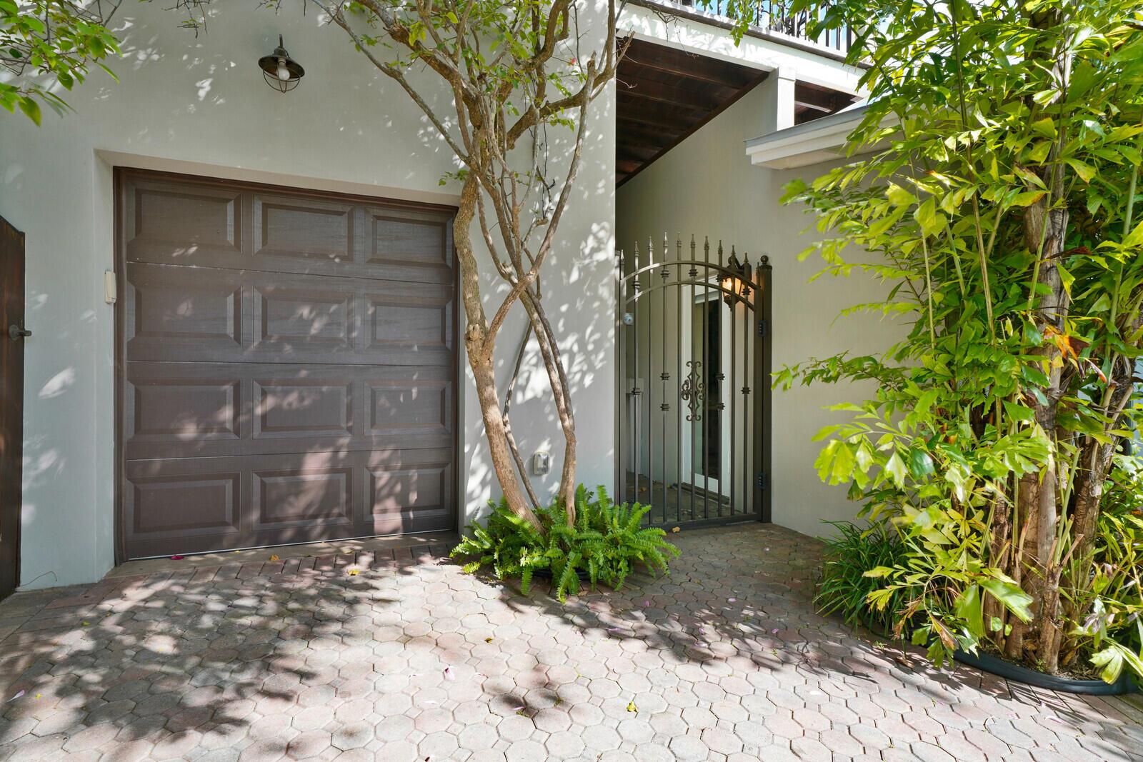 LANTANA POINT - Residential Lease