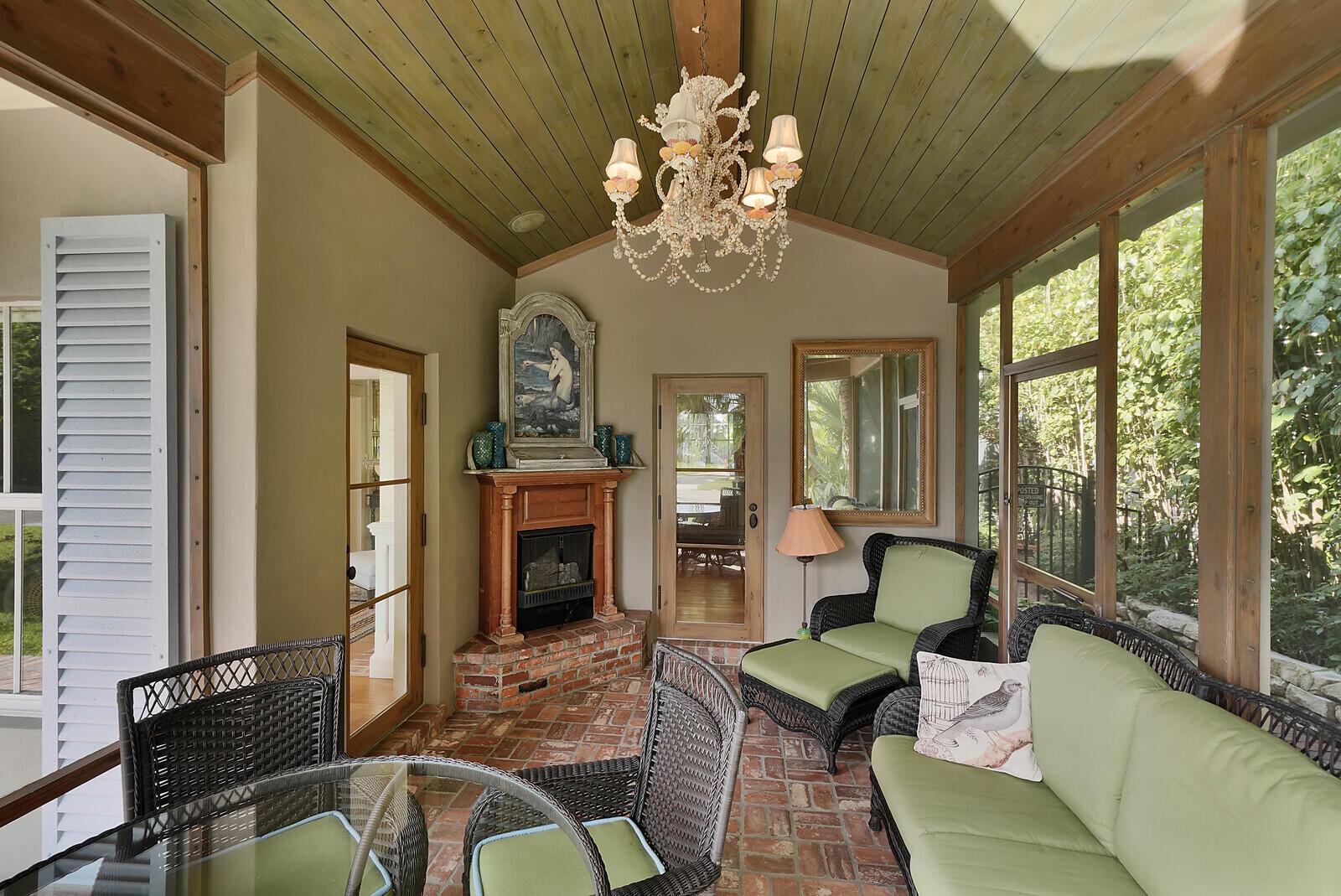 LANTANA POINT - Residential Lease