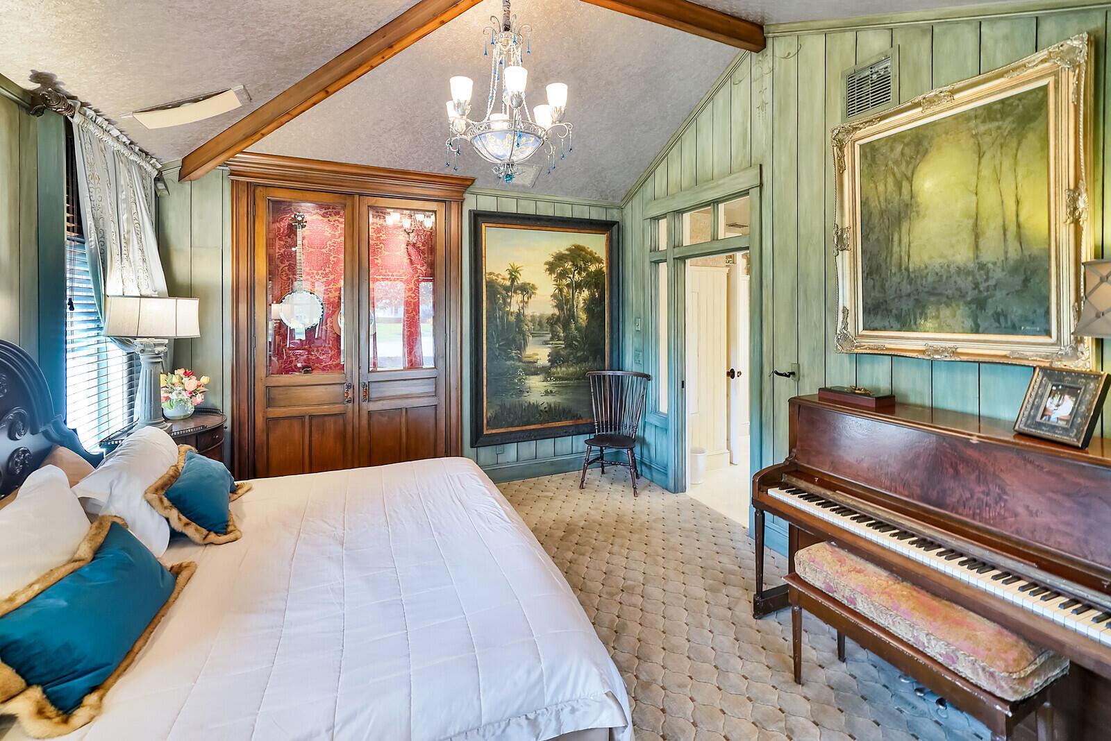 LANTANA POINT - Residential Lease