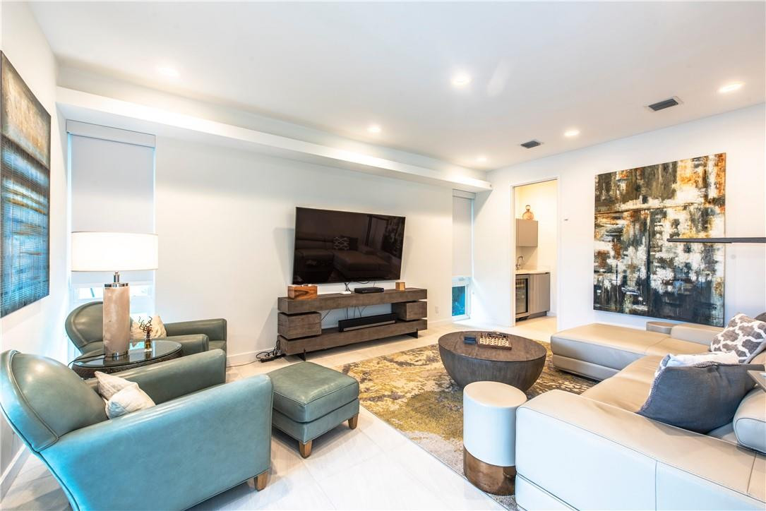 PELICAN ISLE - Residential