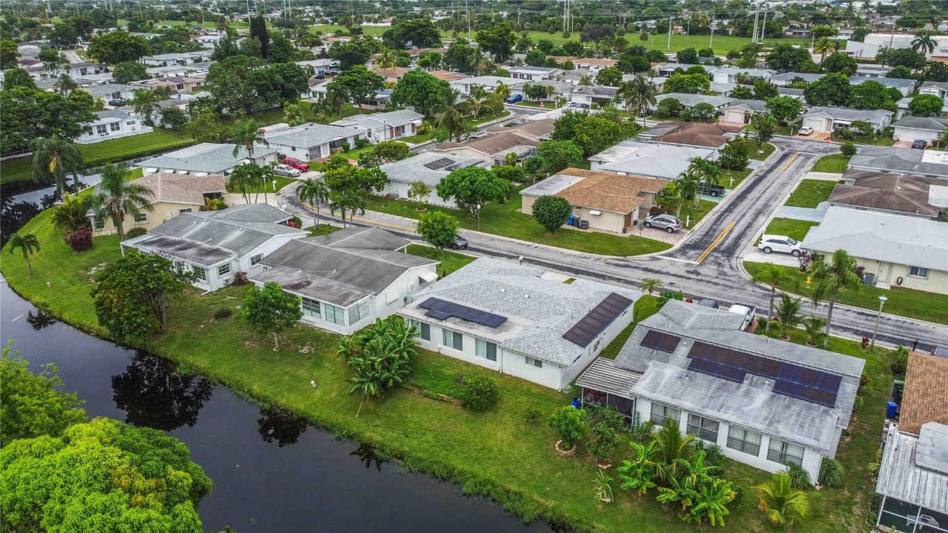 Paradise Gardens Sec 4 76 - Residential