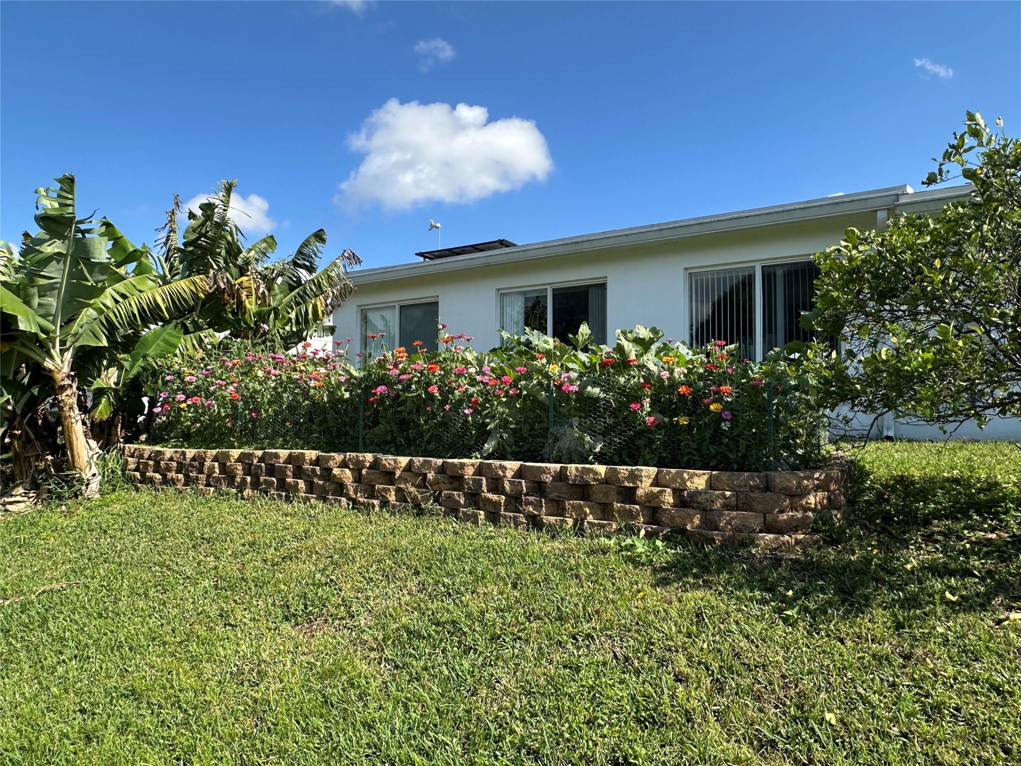 Paradise Gardens Sec 4 76 - Residential