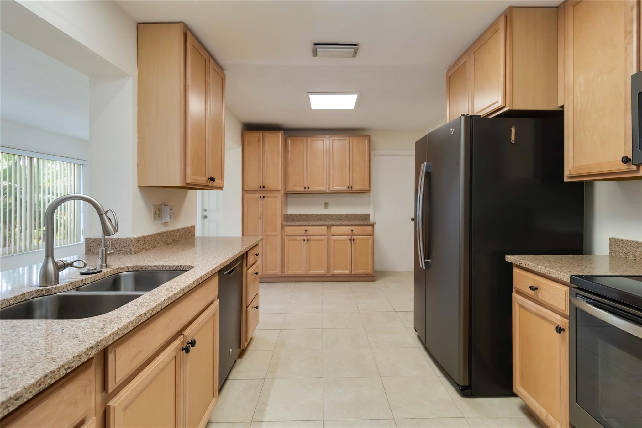 Paradise Gardens Sec 4 76 - Residential