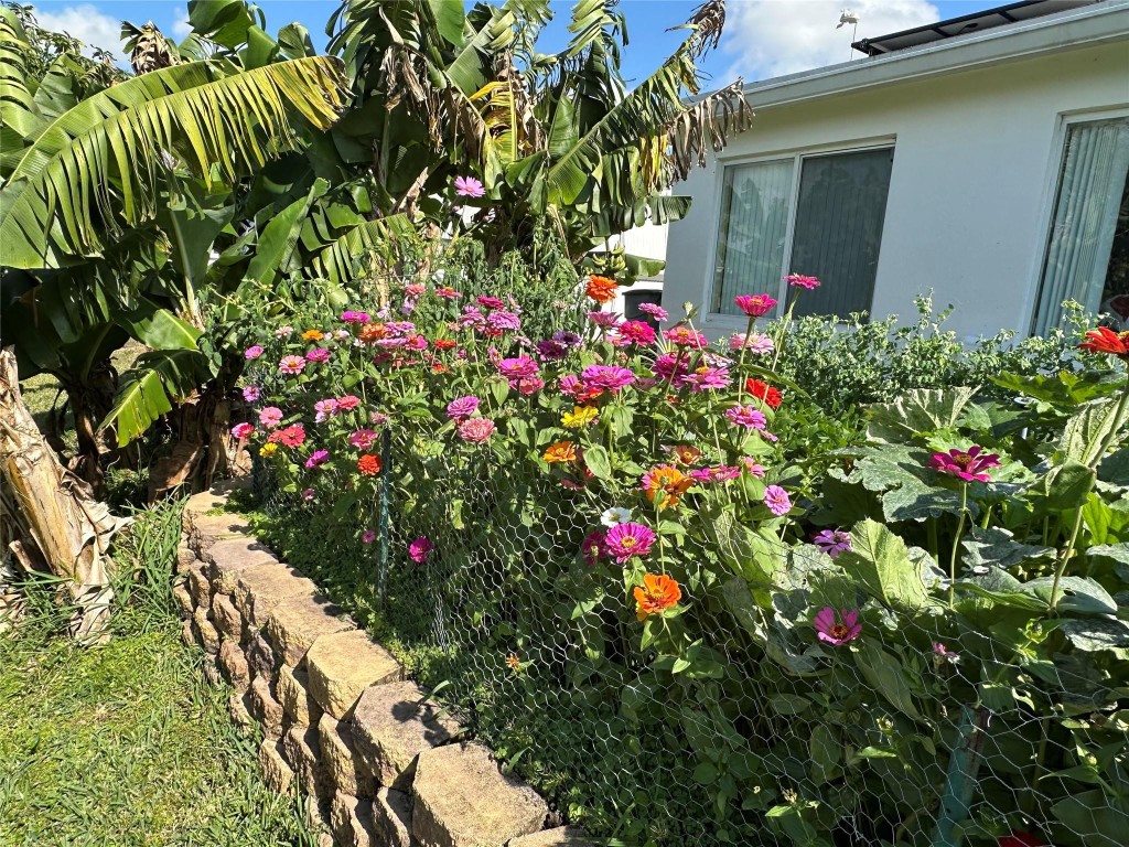 Paradise Gardens Sec 4 76 - Residential