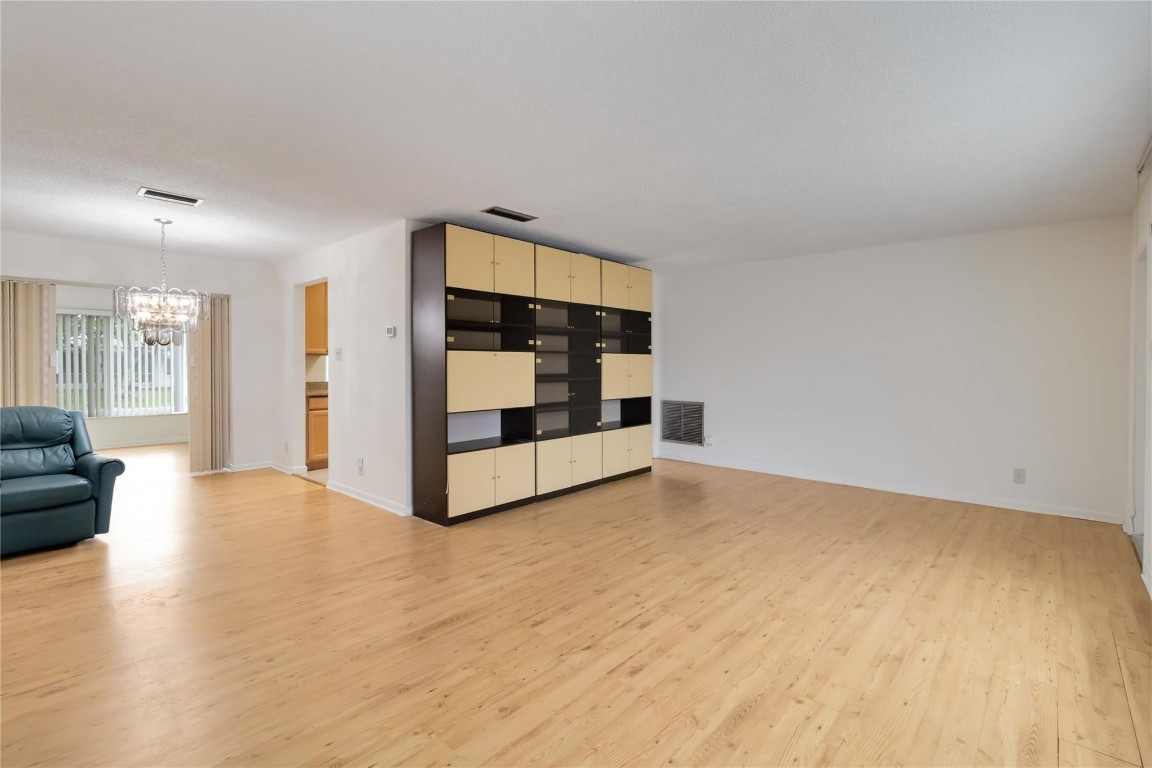 Paradise Gardens Sec 4 76 - Residential