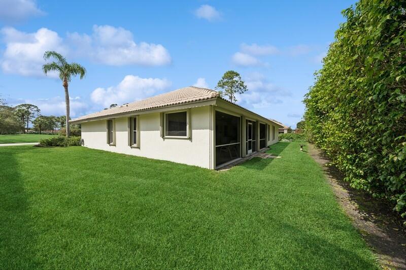 DELRAY DUNES FIRST SEC - Residential