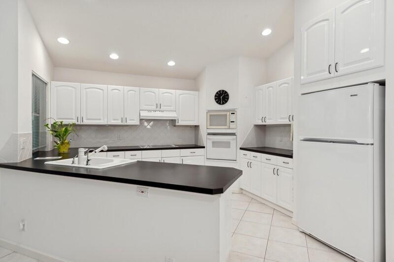 DELRAY DUNES FIRST SEC - Residential