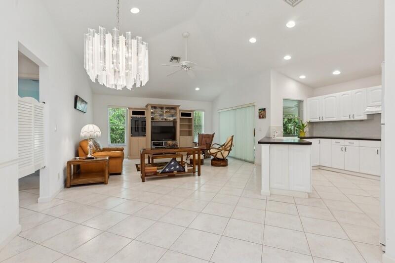 DELRAY DUNES FIRST SEC - Residential