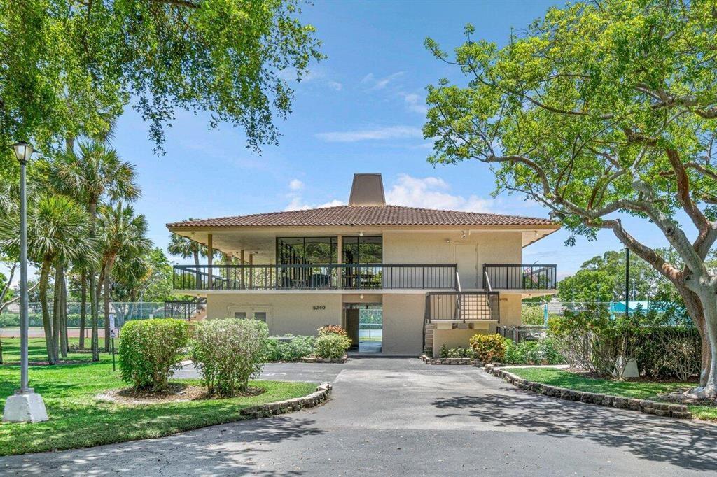 The Palms at Boca Teeca - Residential