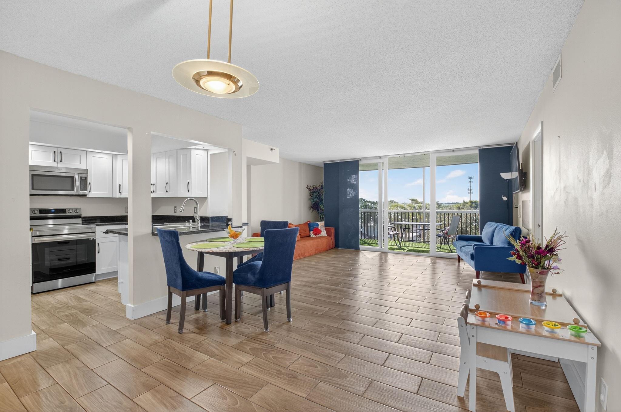 The Palms at Boca Teeca - Residential