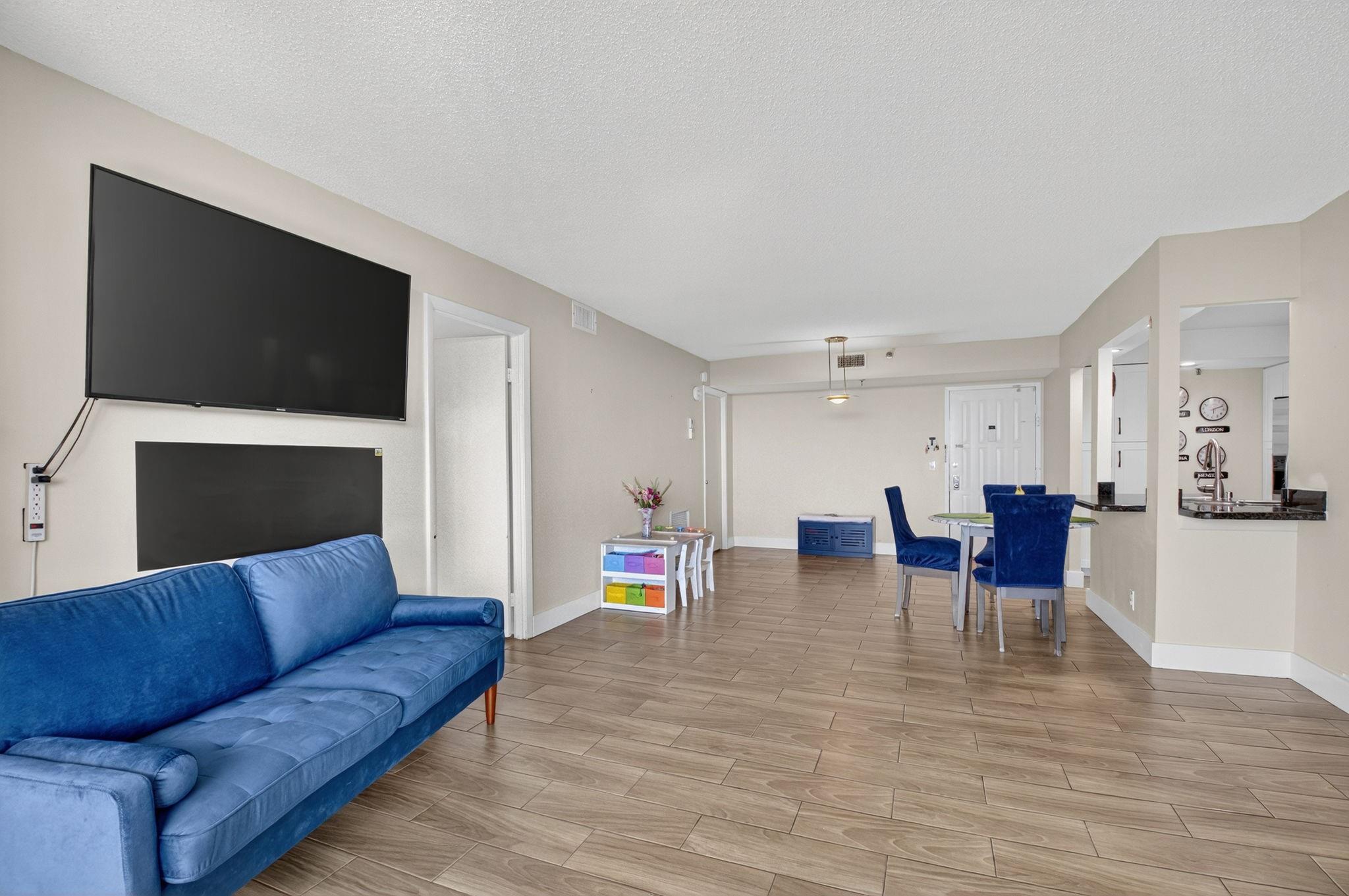 The Palms at Boca Teeca - Residential