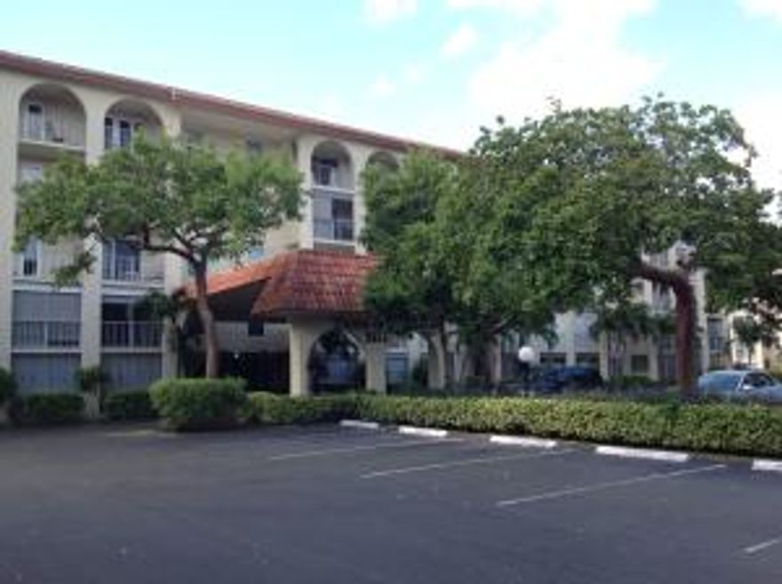 JUST REDUCED FOR A QUICK CLOSING!!!
AWESOME LOCATION! BEAUTIFUL PENTHOUSE CORNER UNIT WITH TWO BALCONIES, COMPLETELY REMODELED, JUST ACROSS THE STREET FROM THE BEACH. WALKING DISTANCE TO BOCA DOWNTOWN AND DEERFIELD BEACH AND PIER WHERE THERE ARE PLENTY OF SHOPS AND GREAT RESTAURANTS. BRIGHT UNIT WITH VIEW OF THE OCEAN, WILL BE ABLE TO SEE THE GREAT SUN ARISE & SUNSET. IT IS A LARGER UNIT BEING IS A CORNER UNIT WHICH IT MAKES IT VERY DESIRED.
Great rental unit as well. Allows rentals immediately.