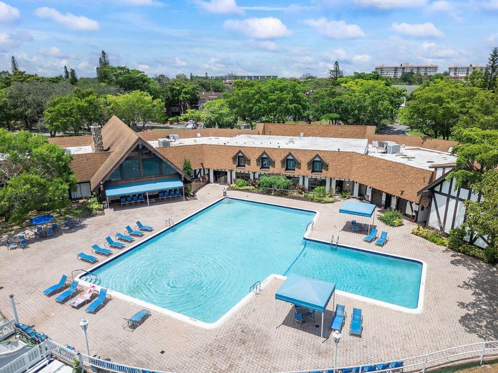 International Village At Inverrary - Residential