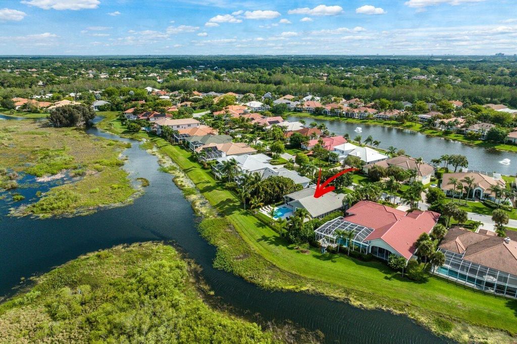 Photo of 62 Cayman Place, Palm Beach Gardens, FL 33418 (MLS # R10961270)