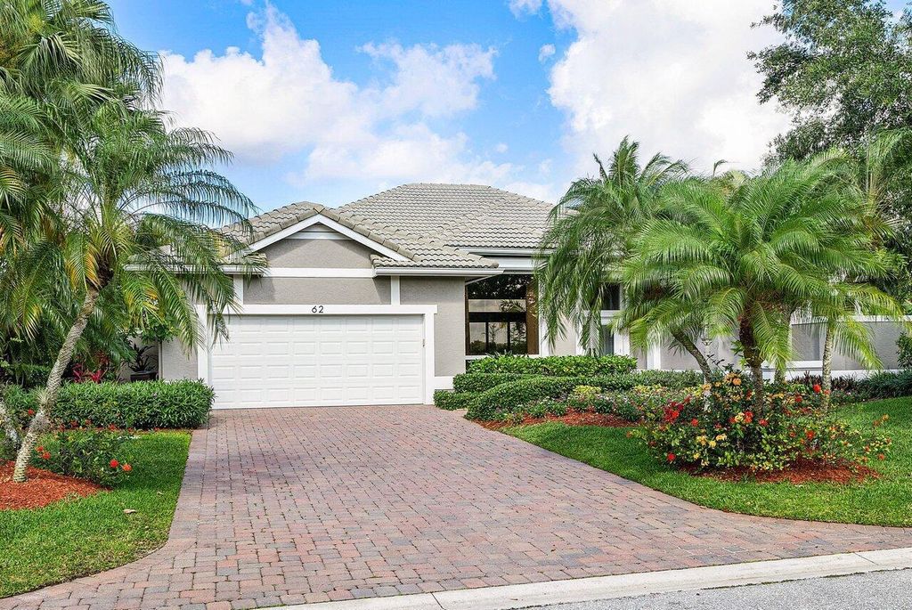 Photo of 62 Cayman Place, Palm Beach Gardens, FL 33418 (MLS # R10961270)