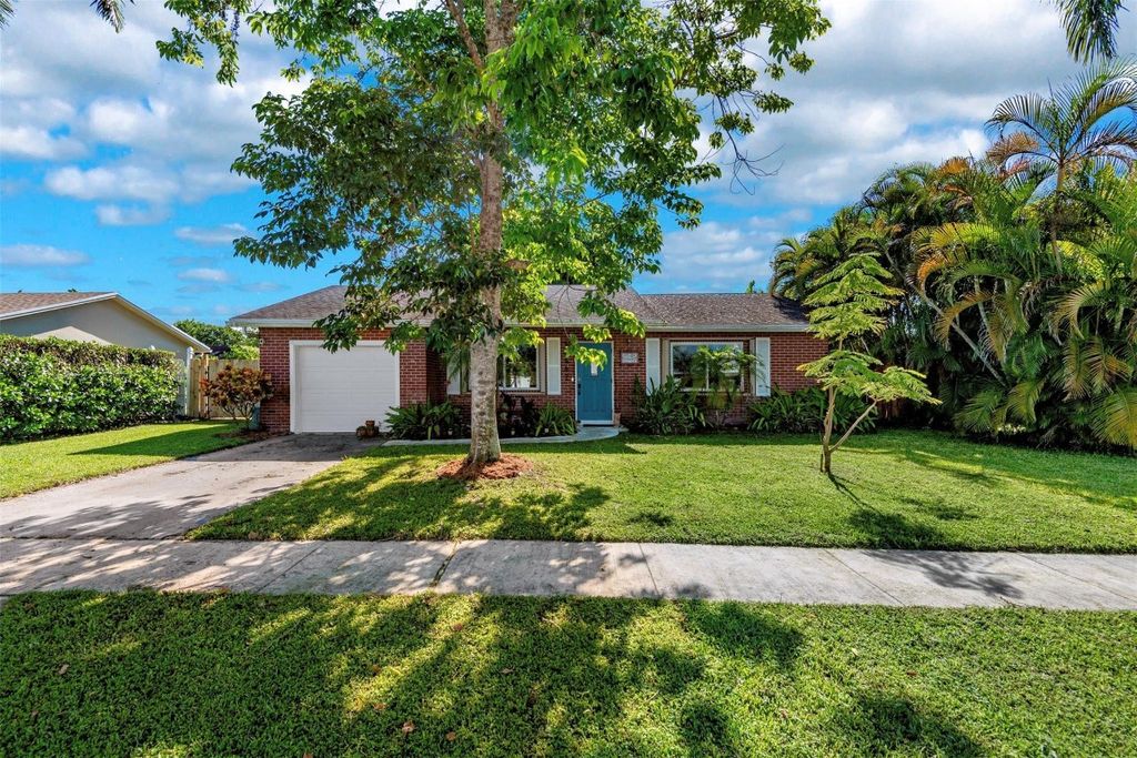 Photo of 19442 Colorado Circle, Boca Raton, FL 33434 (MLS # F10527270)