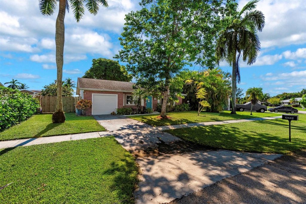 Photo of 19442 Colorado Circle, Boca Raton, FL 33434 (MLS # F10527270)
