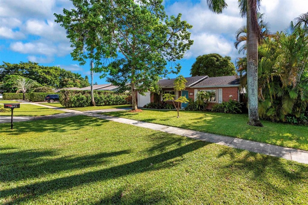 Photo of 19442 Colorado Circle, Boca Raton, FL 33434 (MLS # F10527270)