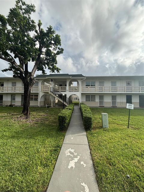 130 NE 202nd Ter S21 Miami FL 33179