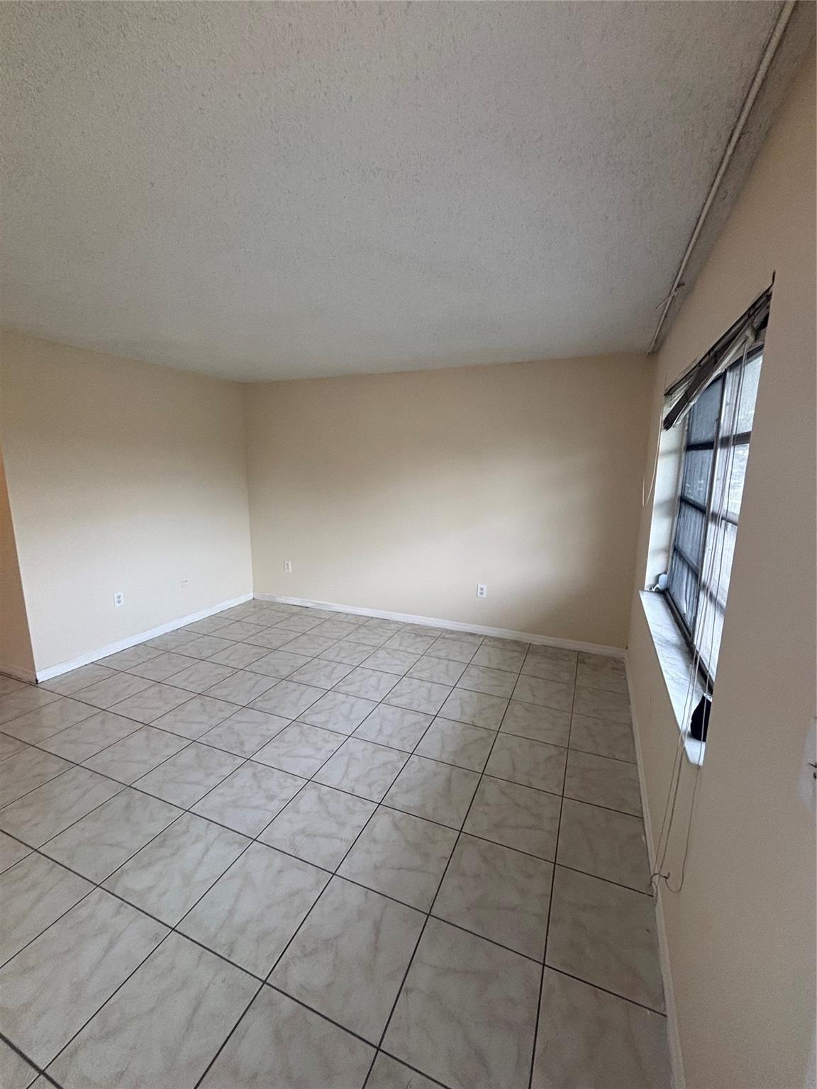 View photos, virtual tours, details... 130 NE 202nd Ter S21