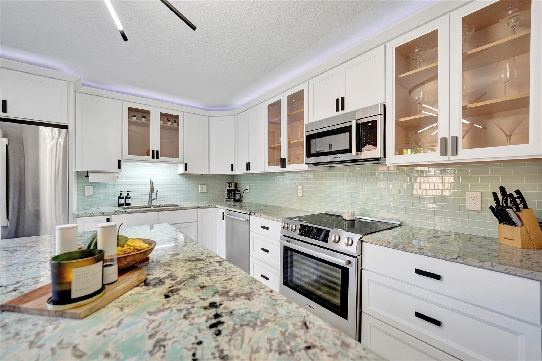 760 NW 99th Cir