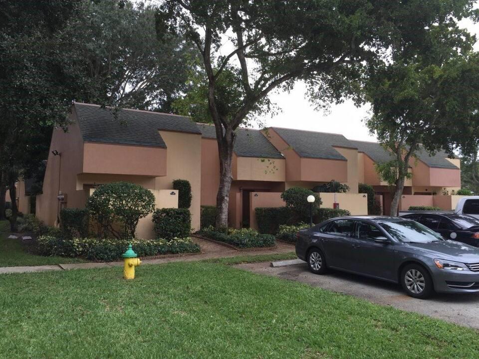 The Racquet Club - Residential