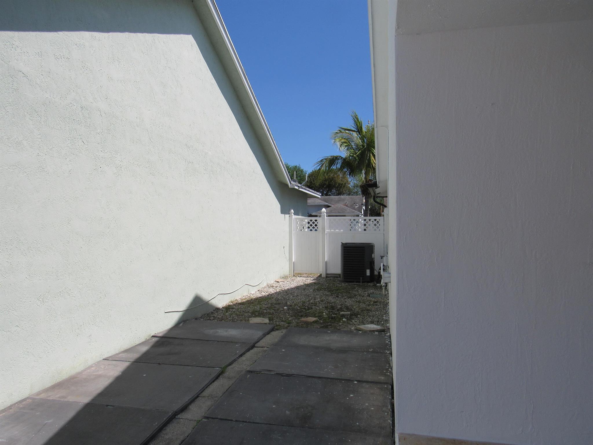 ST GEORGES LANDING - Residential Lease