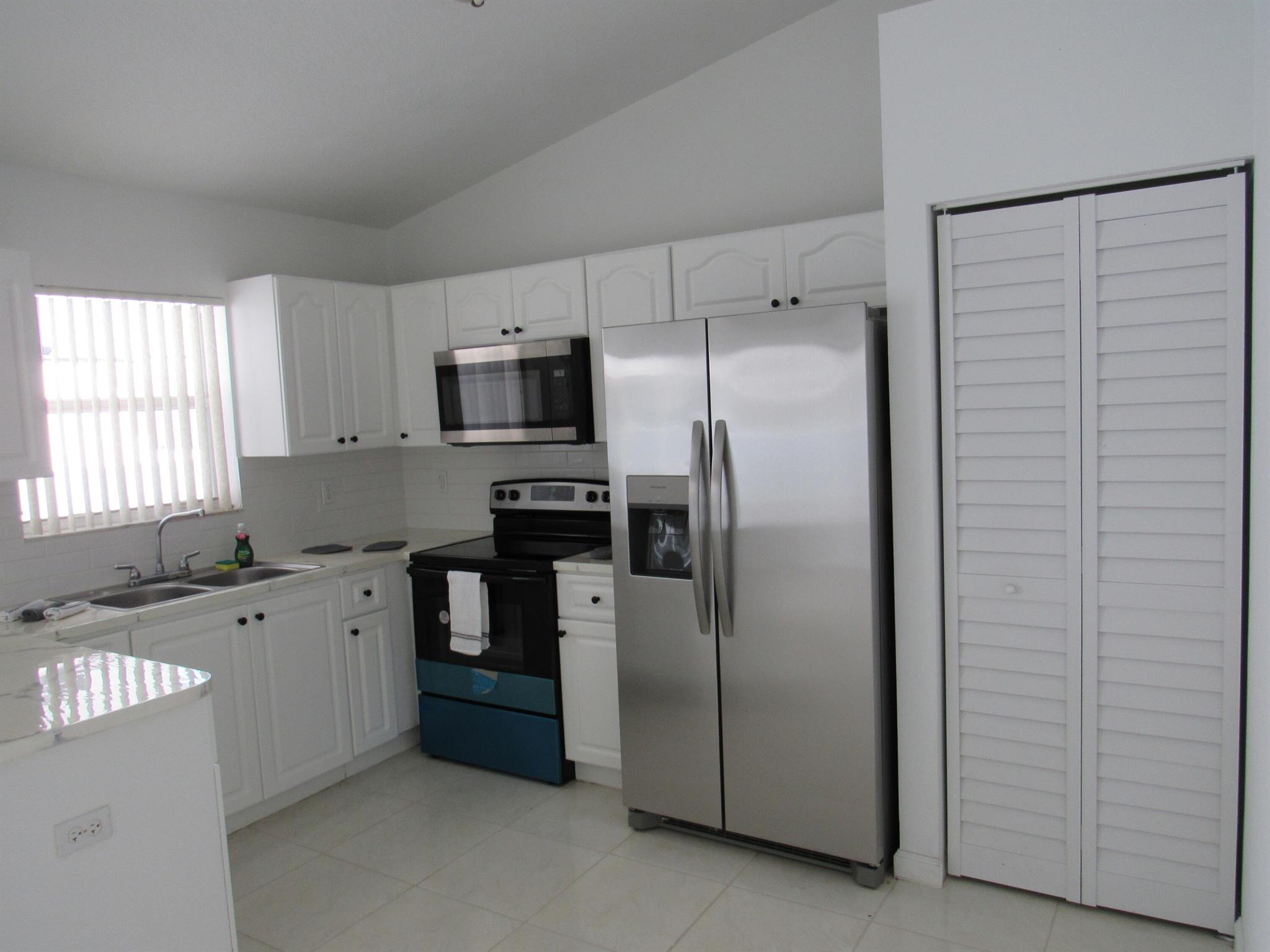 ST GEORGES LANDING - Residential Lease