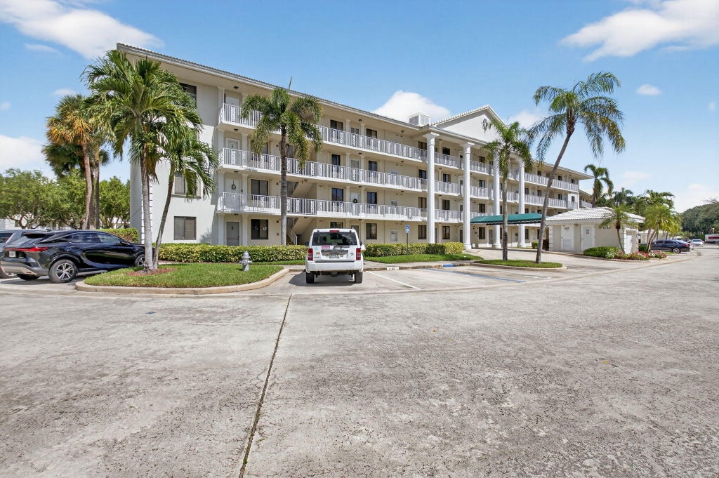 Photo of 6193 Balboa Circle #403, Boca Raton, FL 33433 (MLS # R11132720)