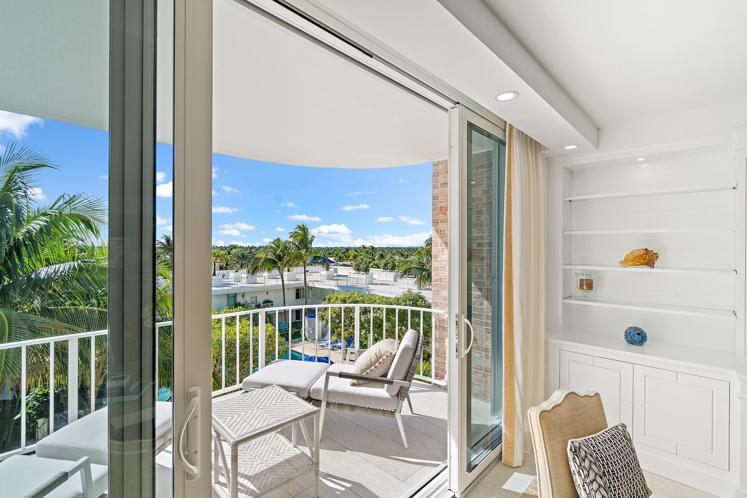 WINTHROP HOUSE CONDO - Residential