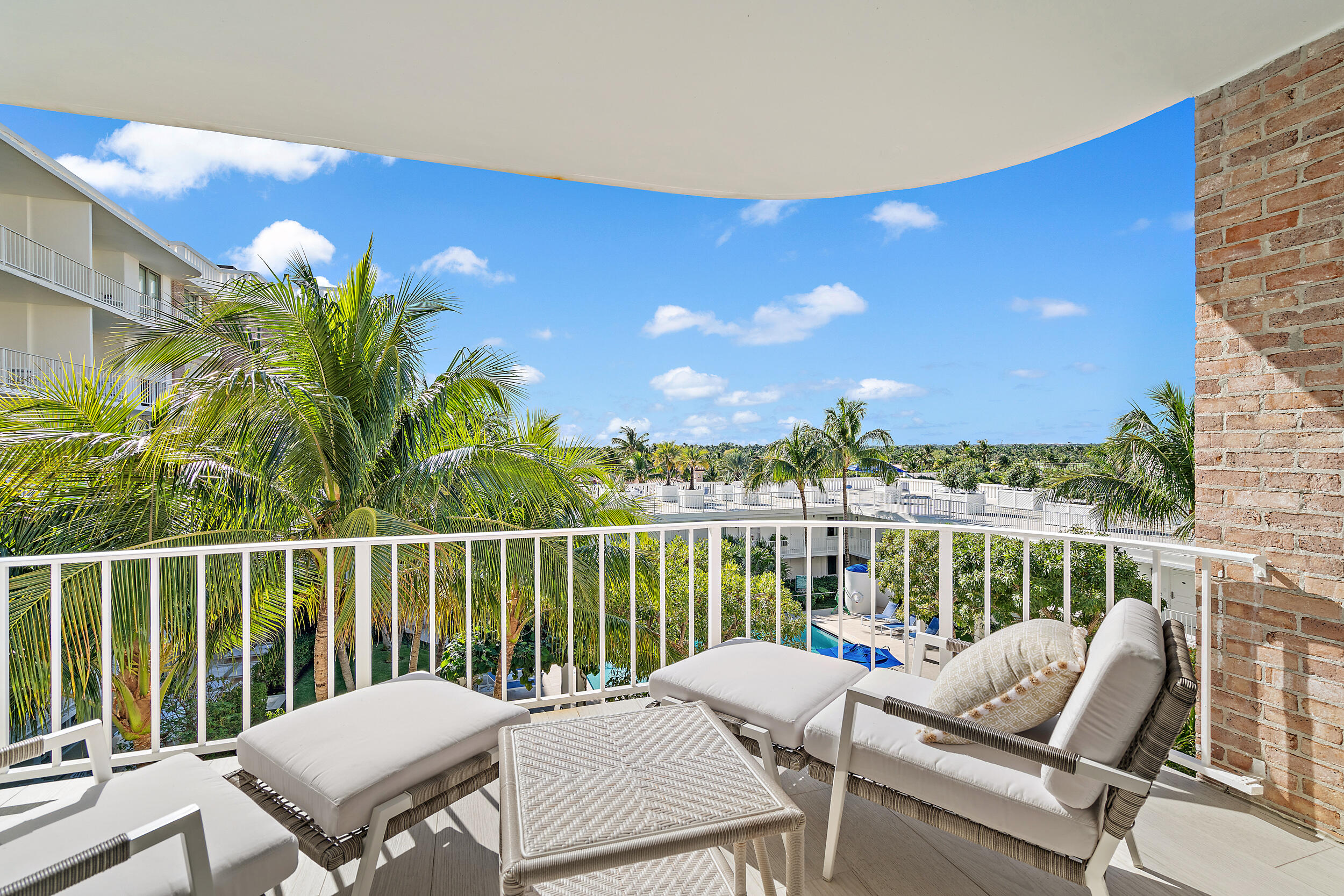 WINTHROP HOUSE CONDO - Residential