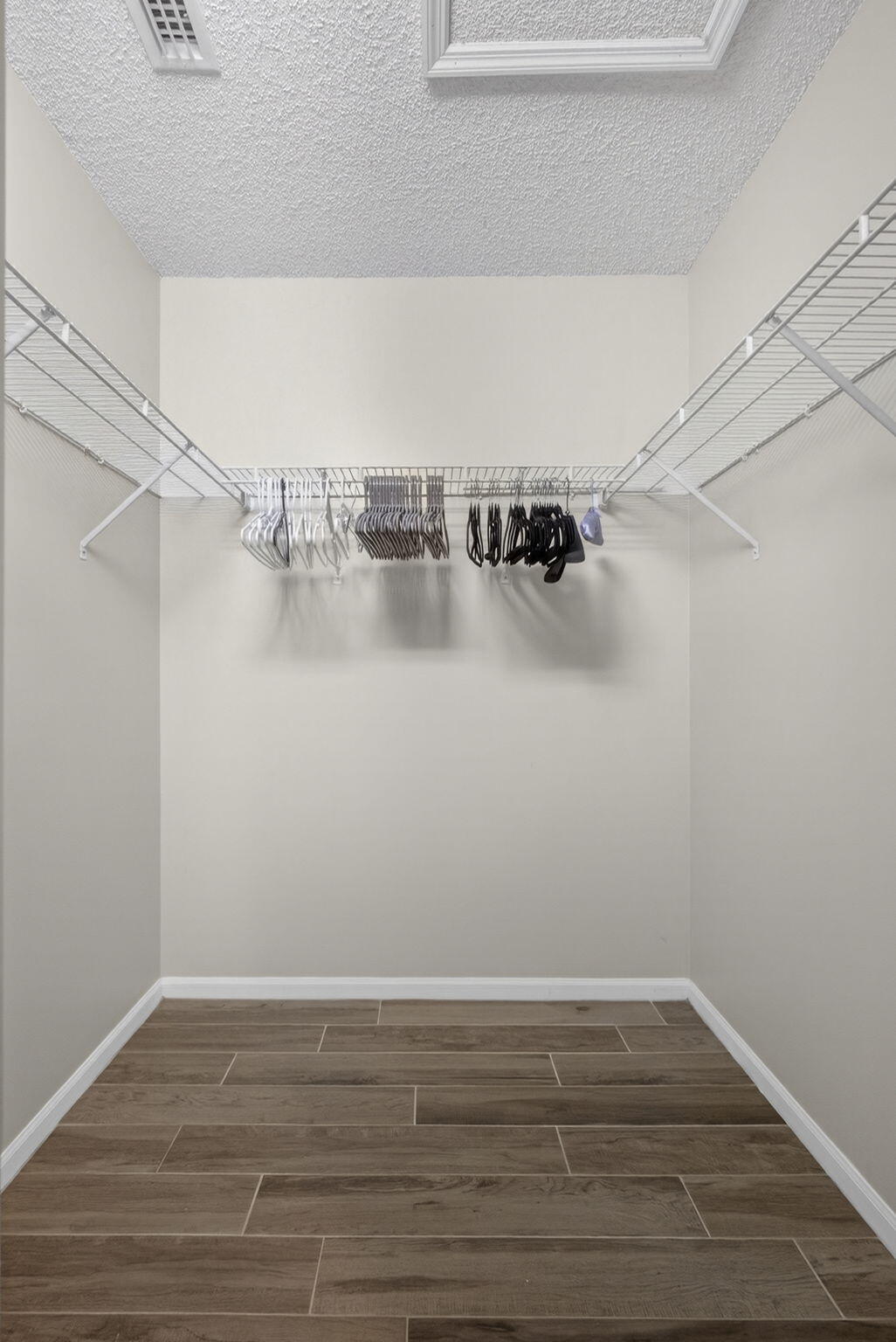 WELLINGTON TR 43 - Residential