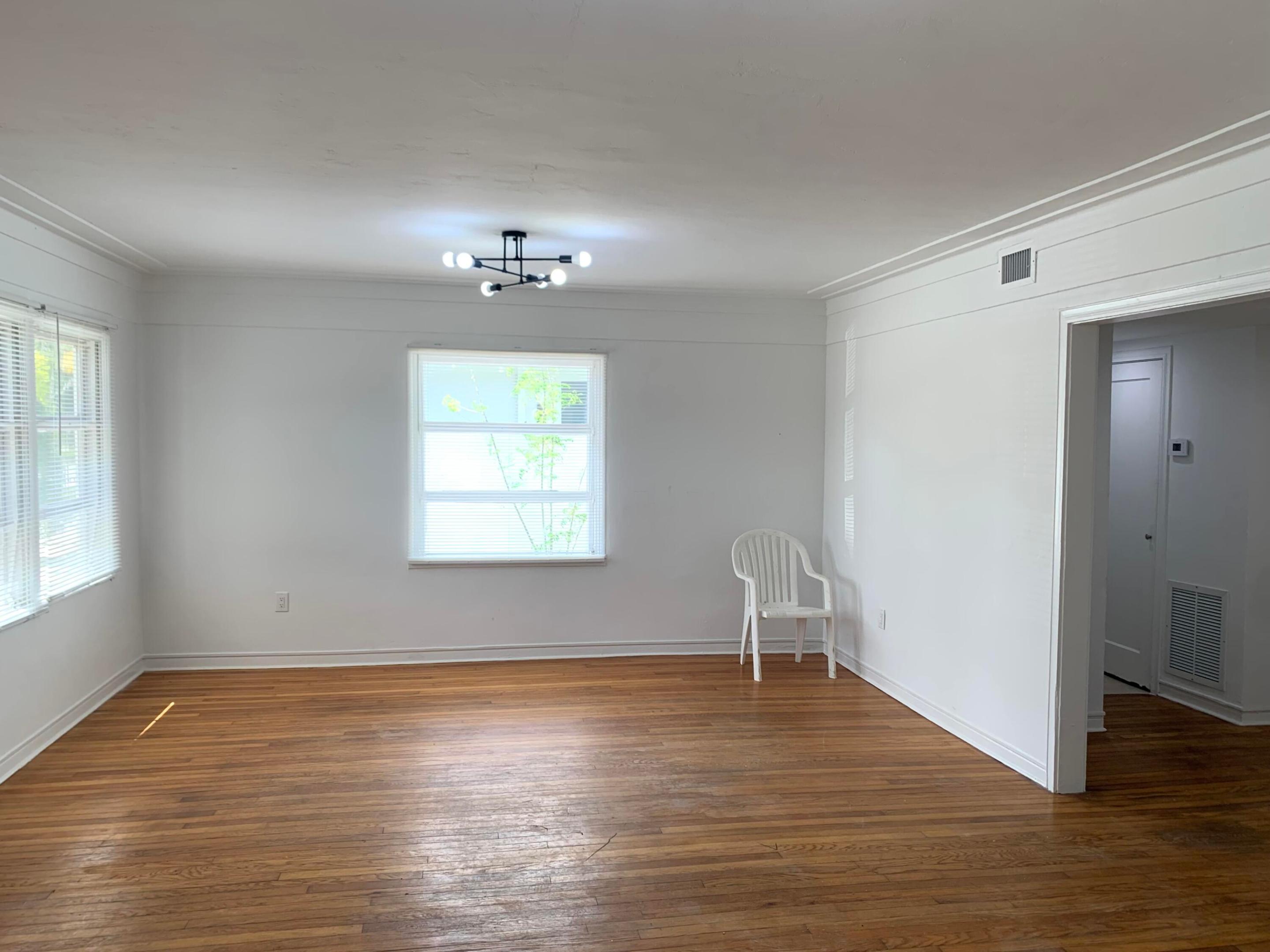 Petite 18-18 B - Residential Lease