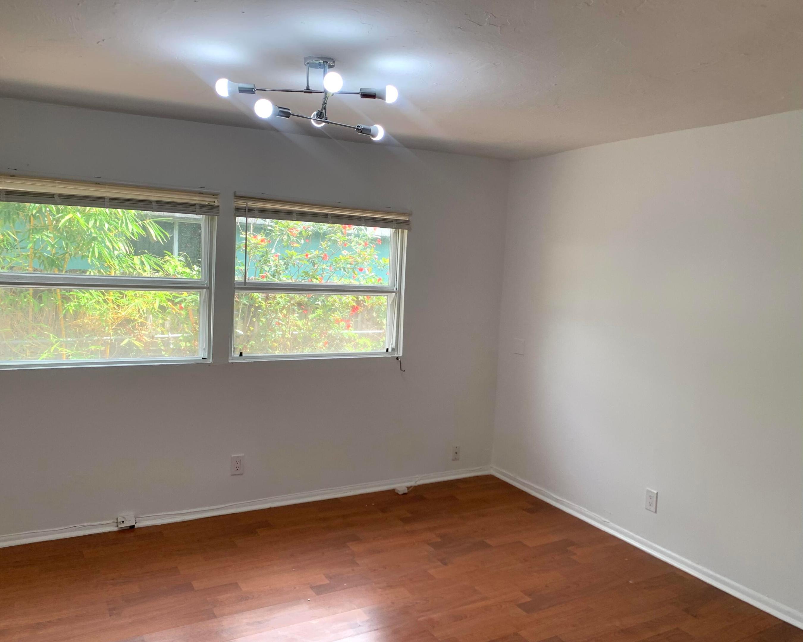 Petite 18-18 B - Residential Lease