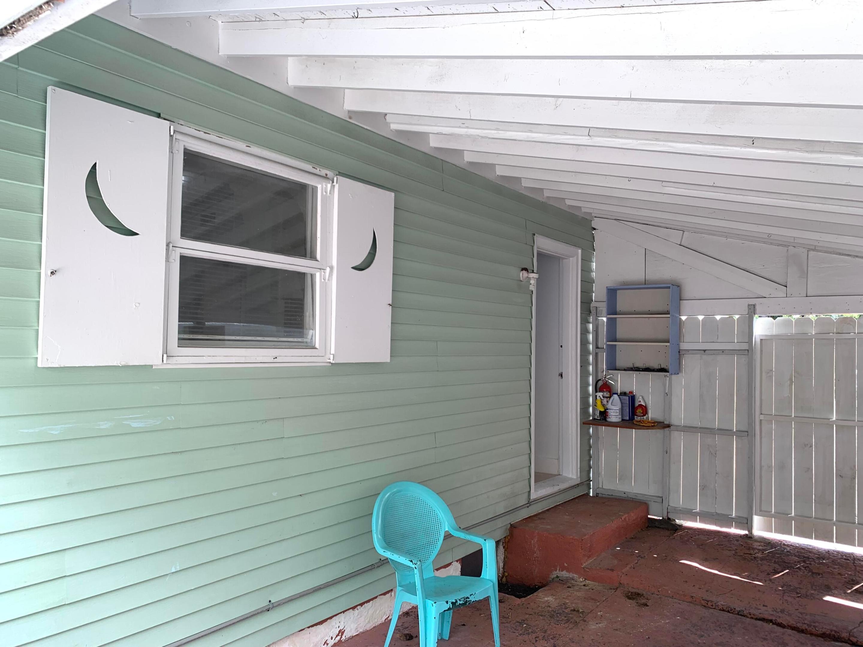 Petite 18-18 B - Residential Lease