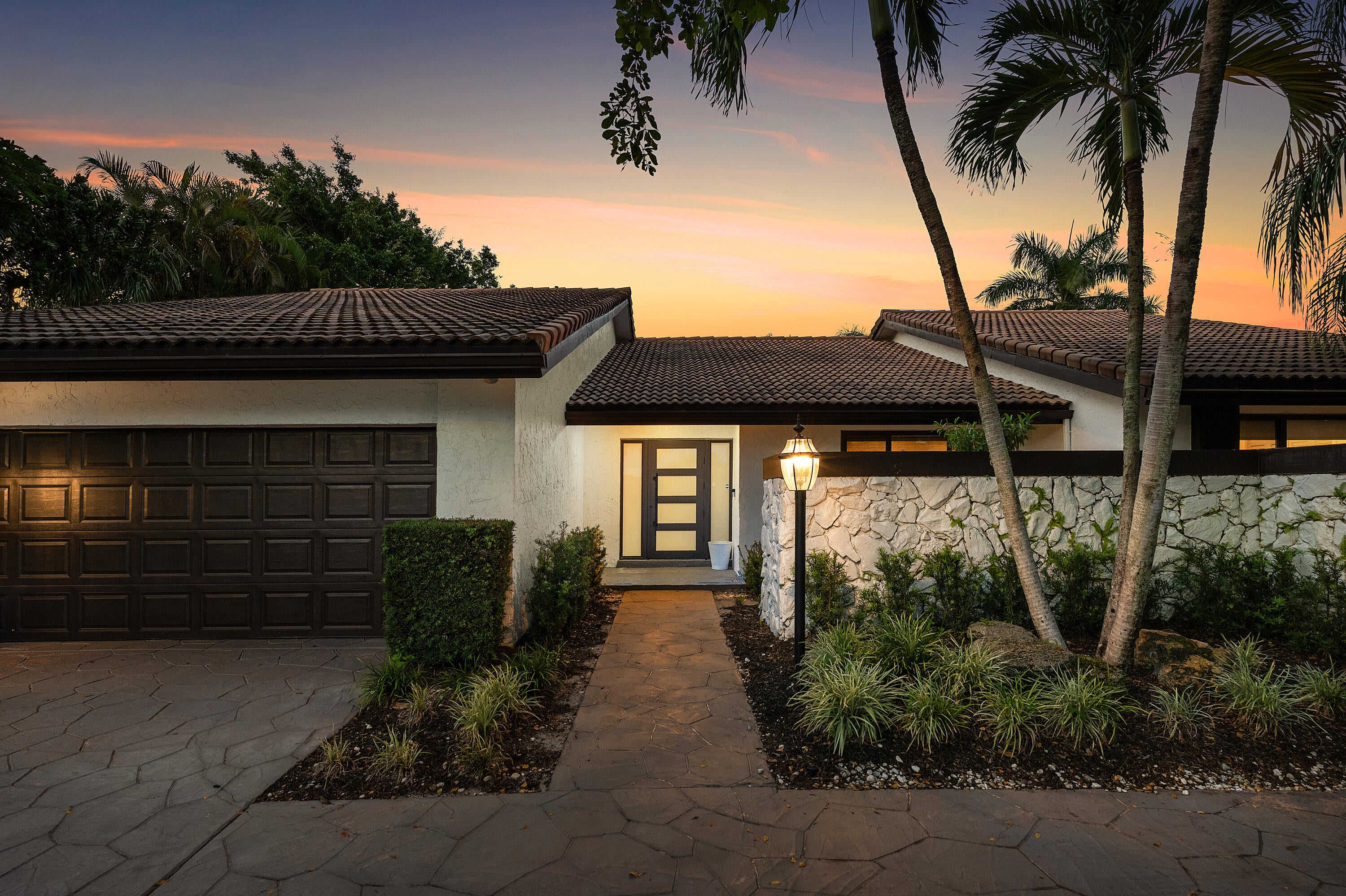 3527 Pine Lake Court