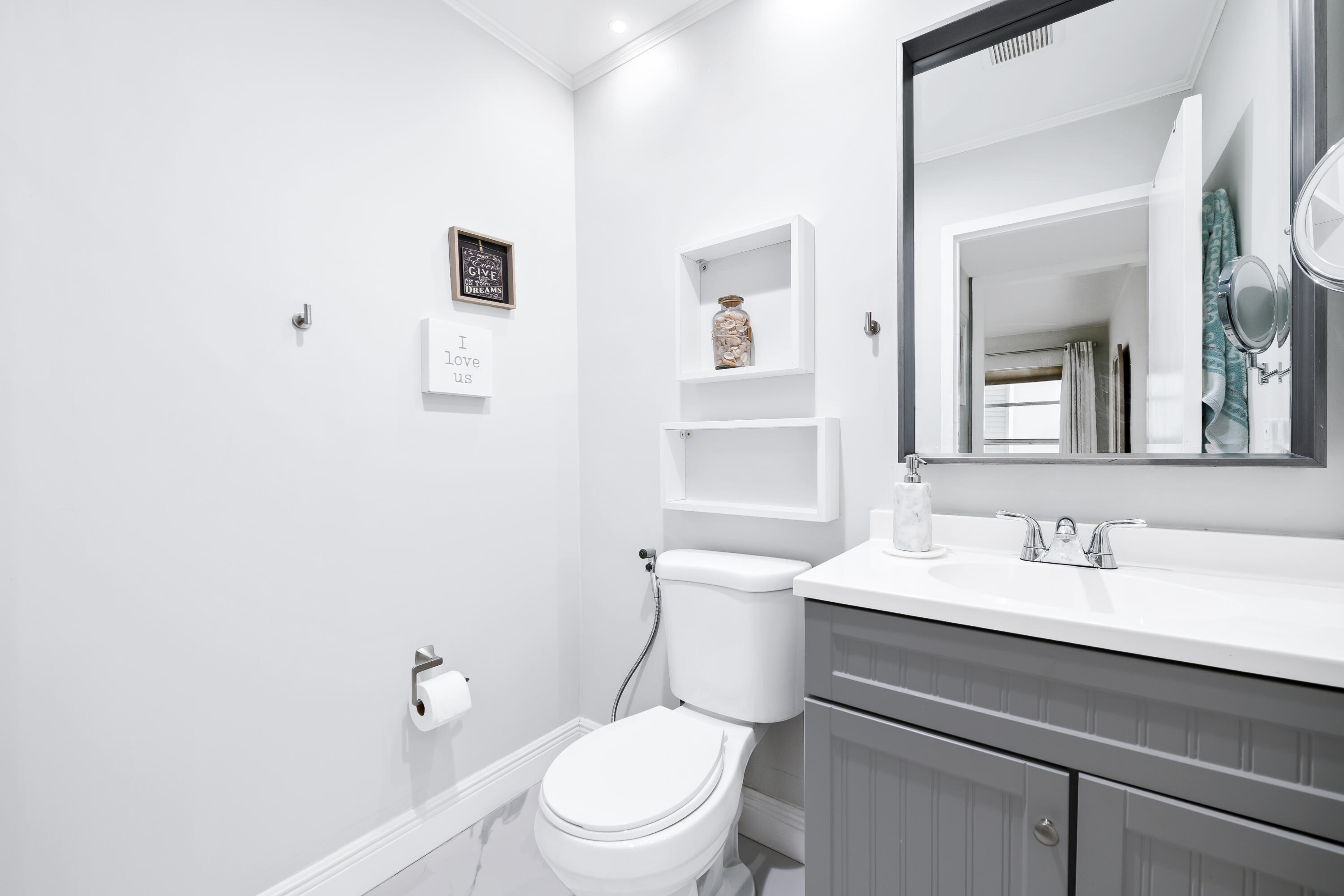 KINGS POINT SEVILLE CONDOS - Residential