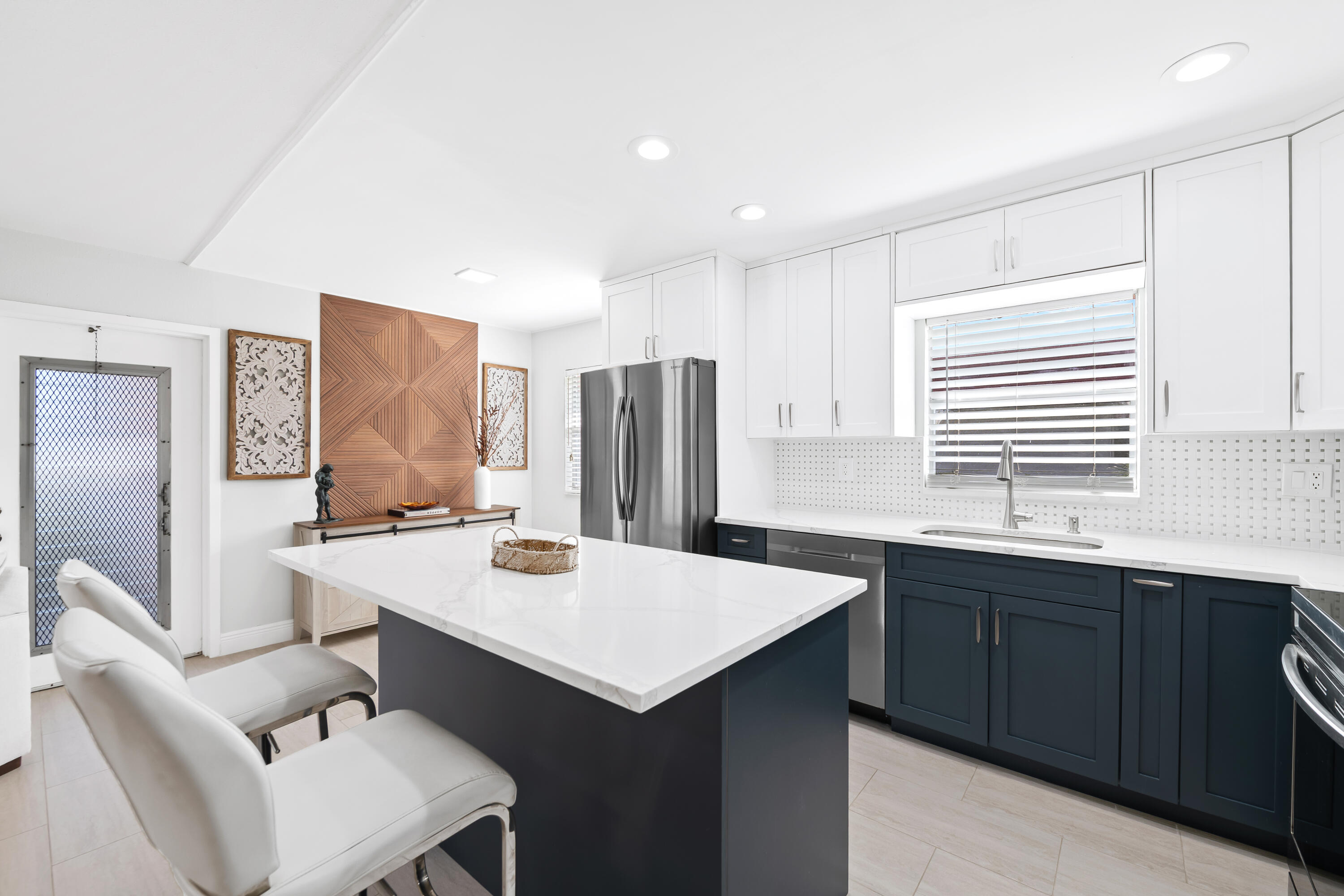 KINGS POINT SEVILLE CONDOS - Residential